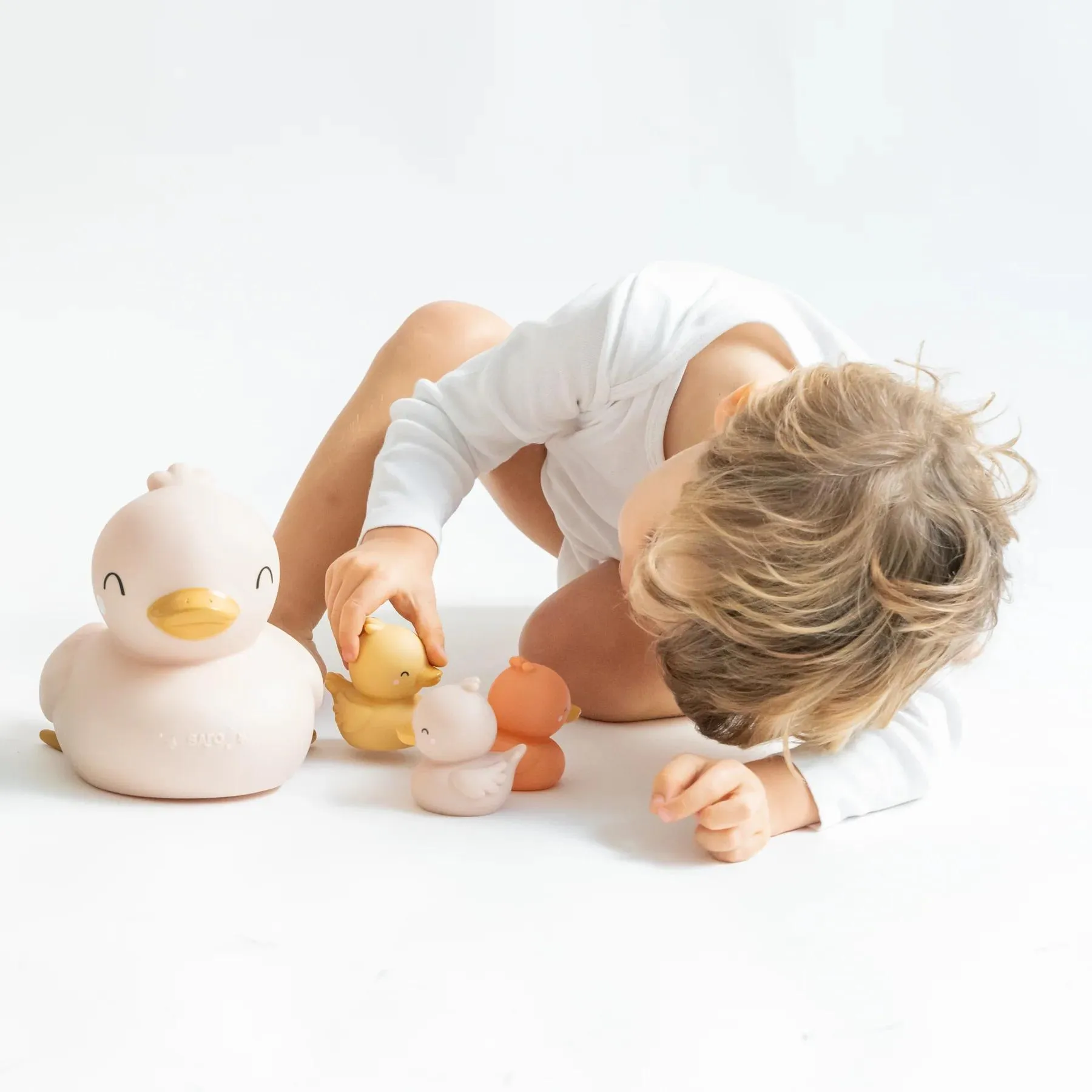 Juguetes de baño "Little Ducks" Saro - Imagen 2